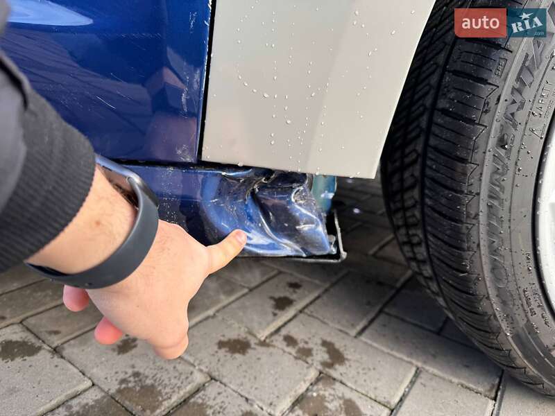 Седан Tesla Model 3 2019 в Луцке