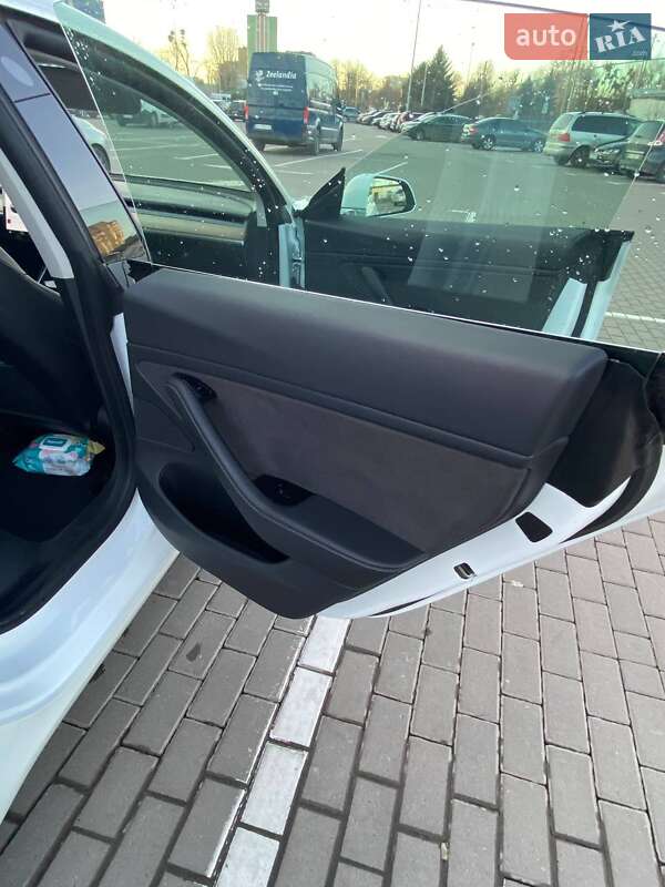 Седан Tesla Model 3 2020 в Львове фото 9 Седан Tesla Model 3 2020 в Львове