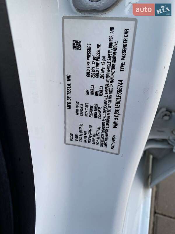 Седан Tesla Model 3 2020 в Львове фото 18 Седан Tesla Model 3 2020 в Львове