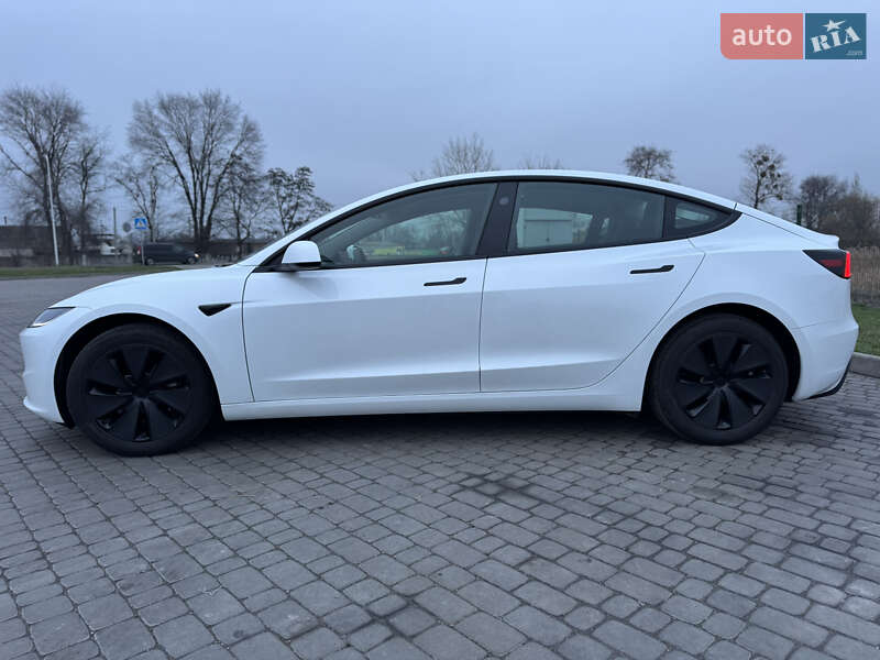 Седан Tesla Model 3 2024 в Дніпрі