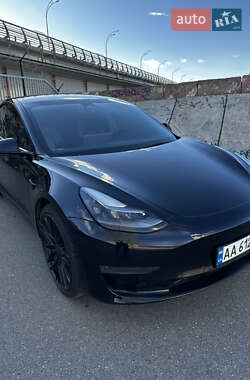 Седан Tesla Model 3 2022 в Києві