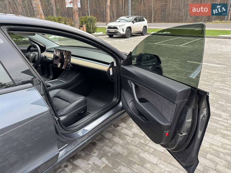 Седан Tesla Model 3 2019 в Киеве фото 20 Седан Tesla Model 3 2019 в Киеве