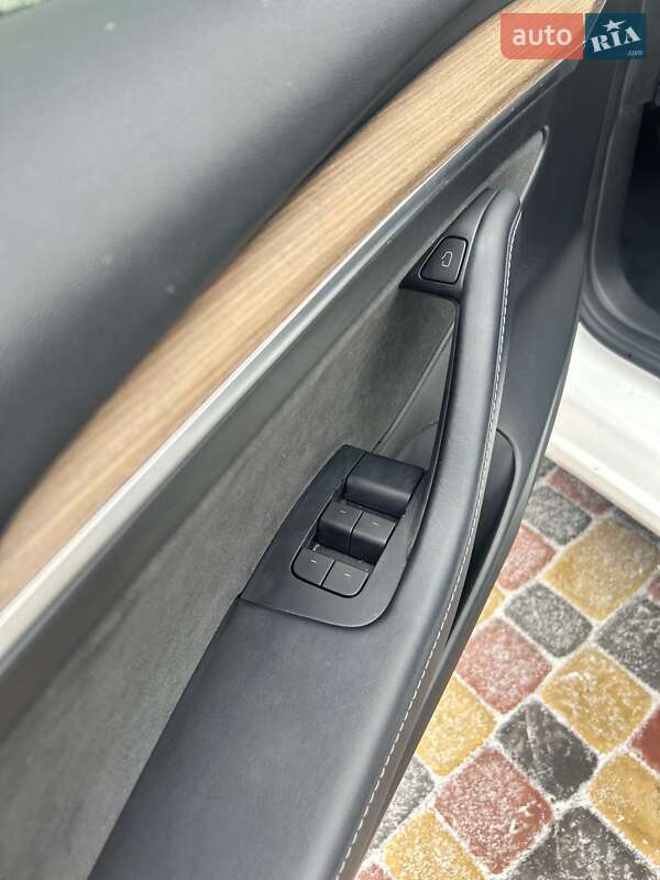 Седан Tesla Model 3 2023 в Полтаве фото 29 Седан Tesla Model 3 2023 в Полтаве