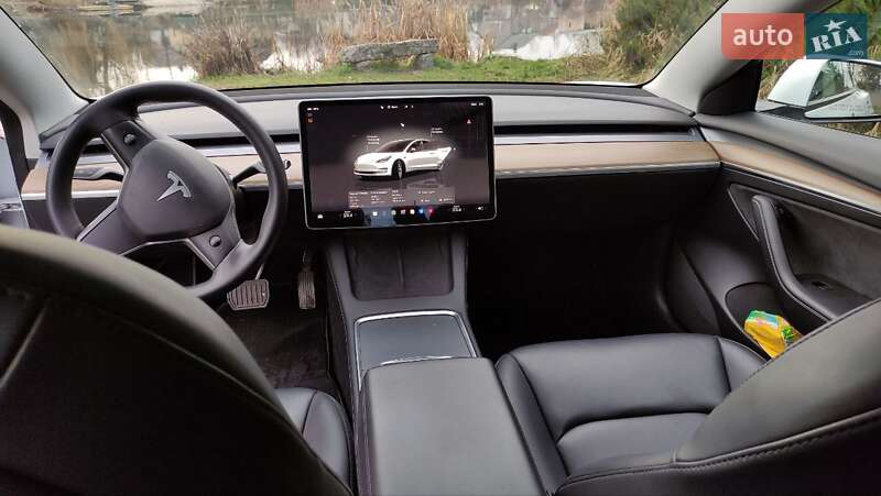 Седан Tesla Model 3 2022 в Киеве фото 7 Седан Tesla Model 3 2022 в Киеве