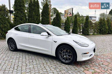 Седан Tesla Model 3 2019 в Берегово