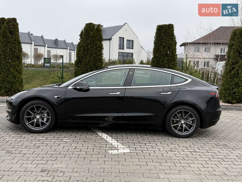 Седан Tesla Model 3 2019 в Киеве фото 3 Седан Tesla Model 3 2019 в Киеве