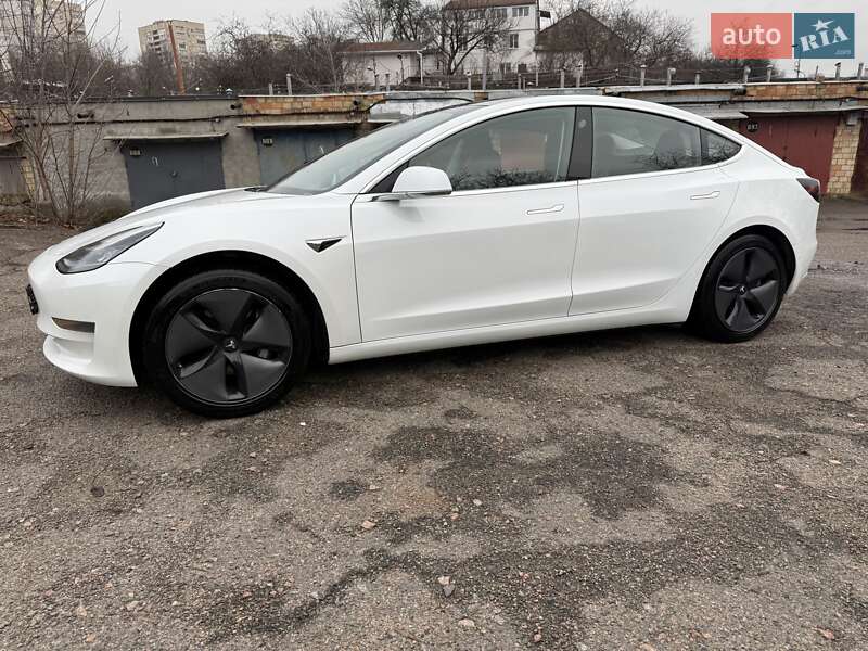 Седан Tesla Model 3 2018 в Киеве фото 23 Седан Tesla Model 3 2018 в Киеве