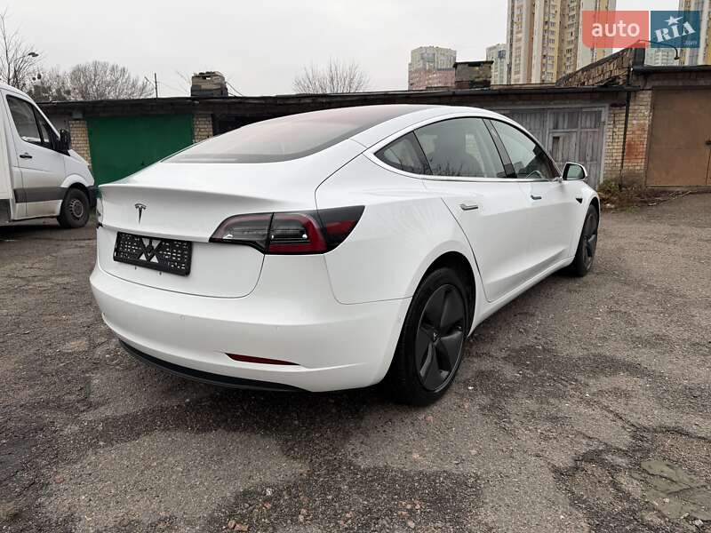 Седан Tesla Model 3 2018 в Киеве фото 37 Седан Tesla Model 3 2018 в Киеве