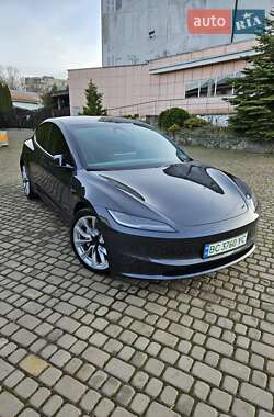 Седан Tesla Model 3 2024 в Шептицькому
