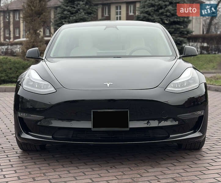 Седан Tesla Model 3 2021 в Днепре фото 4 Седан Tesla Model 3 2021 в Днепре