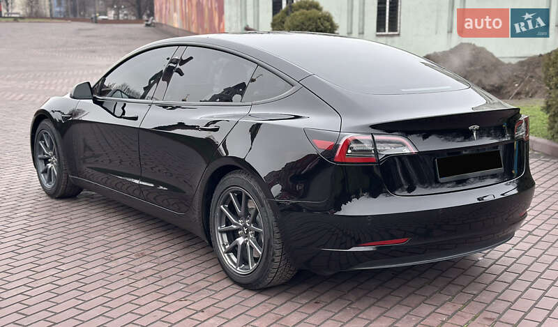 Седан Tesla Model 3 2021 в Днепре фото 12 Седан Tesla Model 3 2021 в Днепре