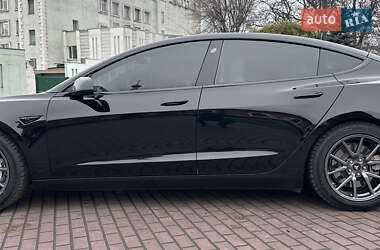 Седан Tesla Model 3 2021 в Днепре
