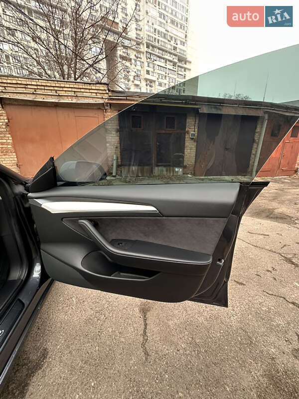 Седан Tesla Model 3 2021 в Киеве фото 16 Седан Tesla Model 3 2021 в Киеве