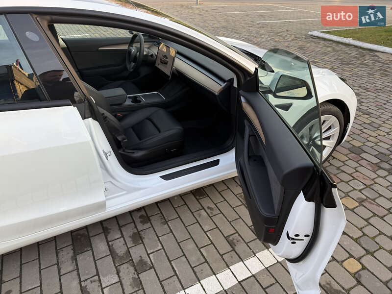 Седан Tesla Model 3 2023 в Луцке фото 9 Седан Tesla Model 3 2023 в Луцке