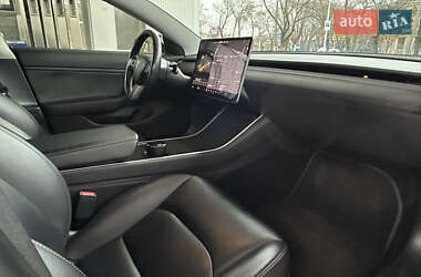 Седан Tesla Model 3 2019 в Николаеве