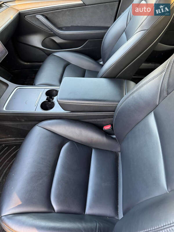 Седан Tesla Model 3 2023 в Ивано-Франковске фото 15 Седан Tesla Model 3 2023 в Ивано-Франковске