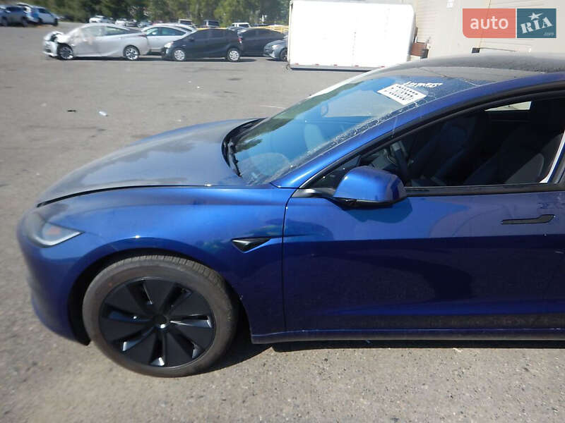Седан Tesla Model 3 2025 в Киеве фото 7 Седан Tesla Model 3 2025 в Киеве