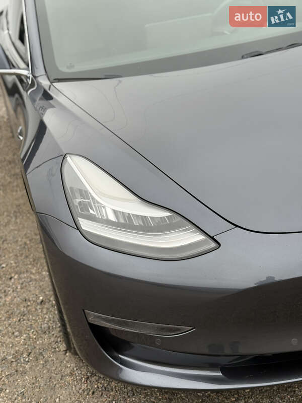 Седан Tesla Model 3 2019 в Кропивницком