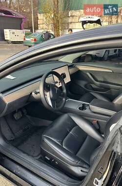 Седан Tesla Model 3 2022 в Киеве