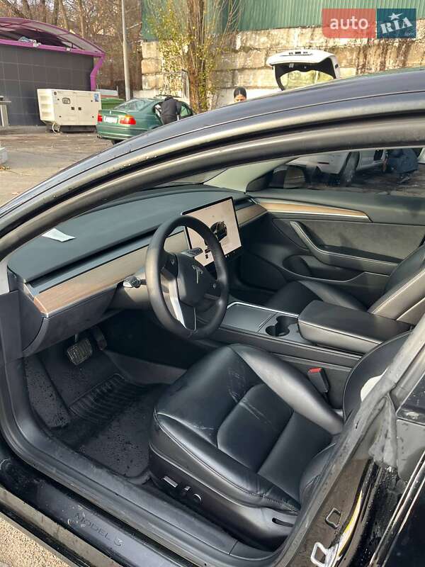 Седан Tesla Model 3 2022 в Киеве