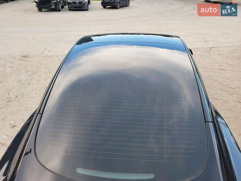 Седан Tesla Model 3 2022 в Києві