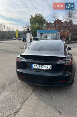 Седан Tesla Model 3 2022 в Києві
