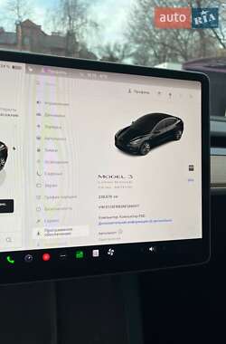 Седан Tesla Model 3 2022 в Киеве