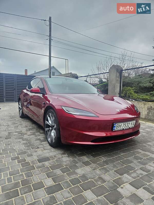 Седан Tesla Model 3 2024 в Одессе