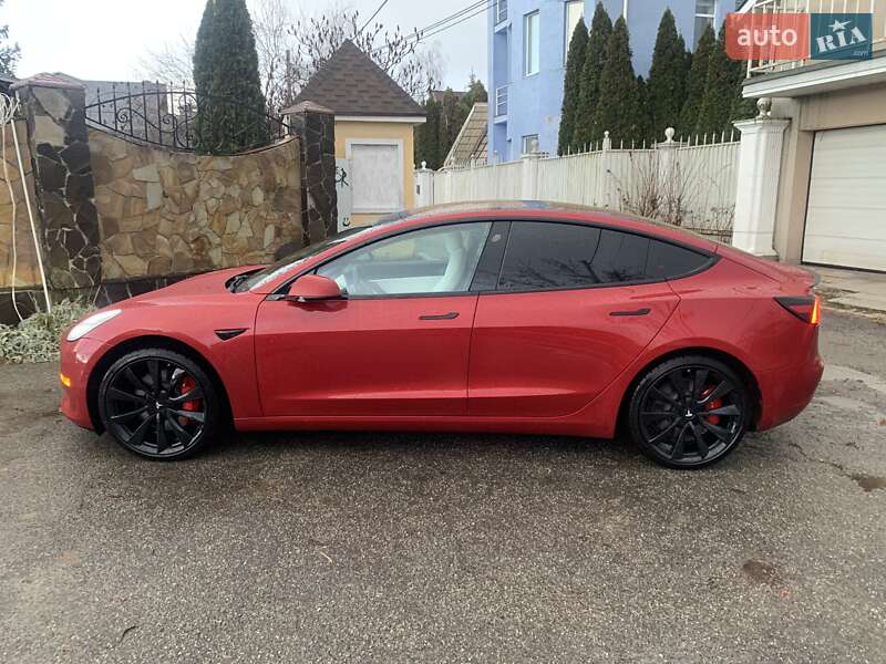 Седан Tesla Model 3 2018 в Киеве