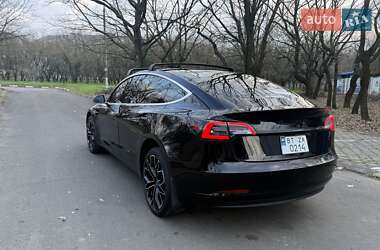 Седан Tesla Model 3 2018 в Николаеве