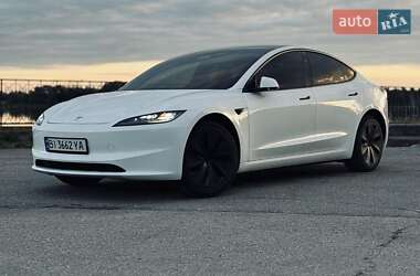 Седан Tesla Model 3 2024 в Києві