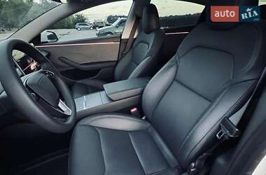 Седан Tesla Model 3 2024 в Киеве