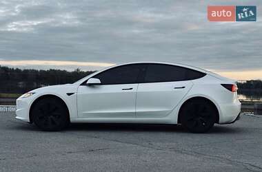 Седан Tesla Model 3 2024 в Киеве