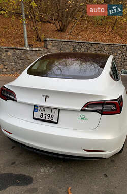 Седан Tesla Model 3 2018 в Києві