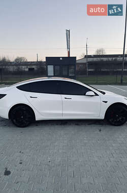 Седан Tesla Model 3 2018 в Виннице