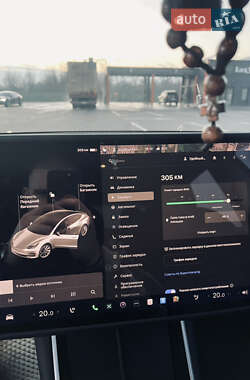 Седан Tesla Model 3 2018 в Виннице