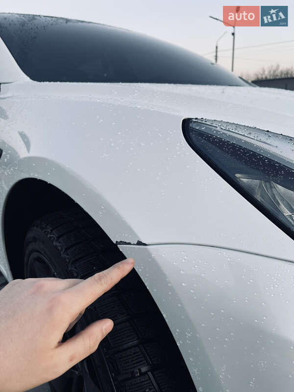 Седан Tesla Model 3 2018 в Виннице