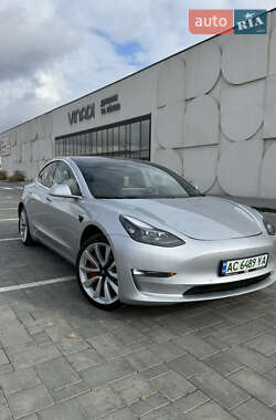 Седан Tesla Model 3 2018 в Луцьку