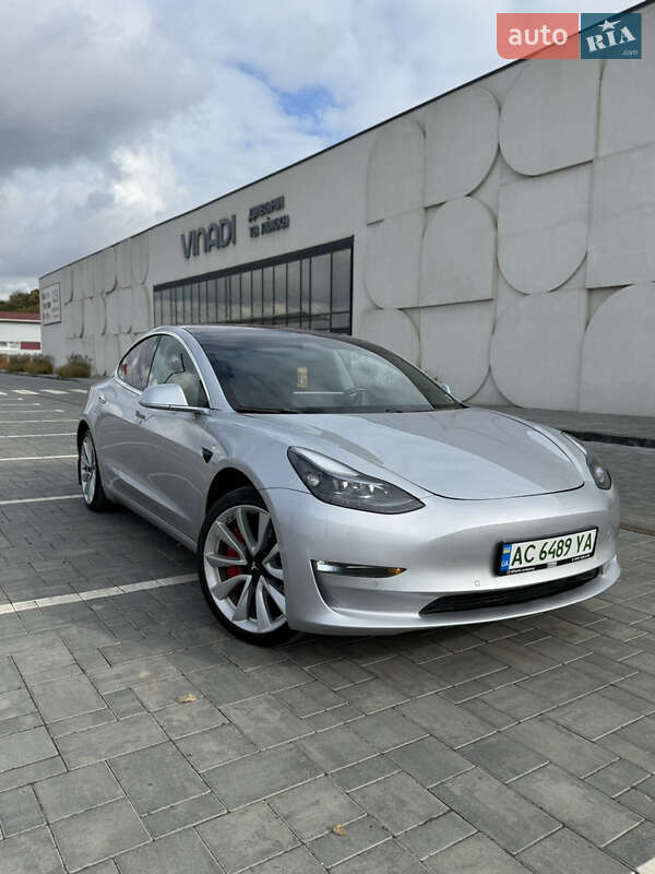 Tesla Model 3 2018 Tesla Model 3 2018