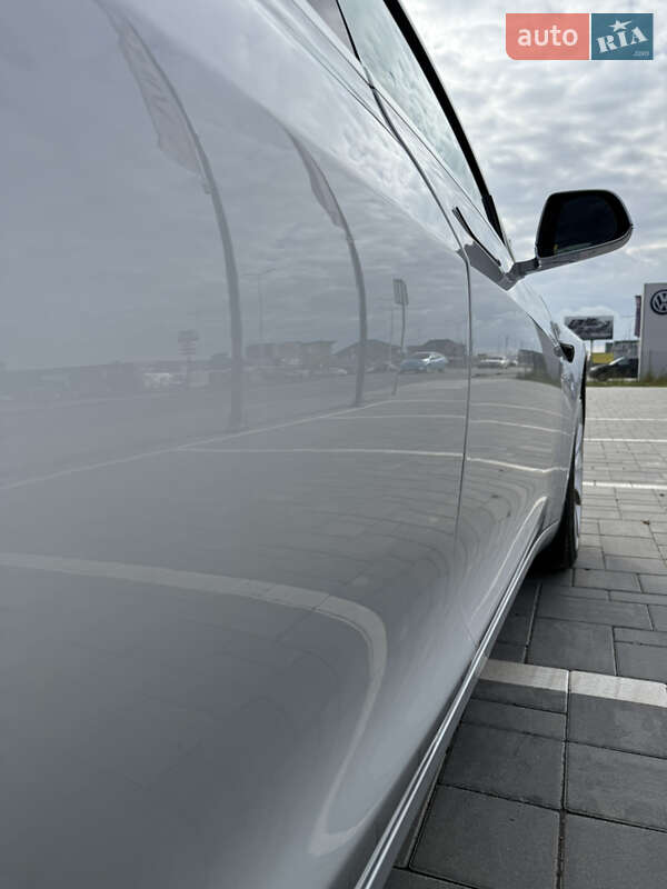 Седан Tesla Model 3 2018 в Луцке