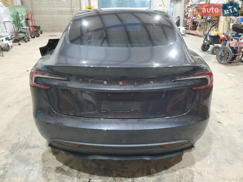Седан Tesla Model 3 2025 в Кривом Роге