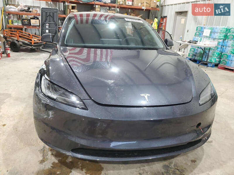 Седан Tesla Model 3 2025 в Кривом Роге