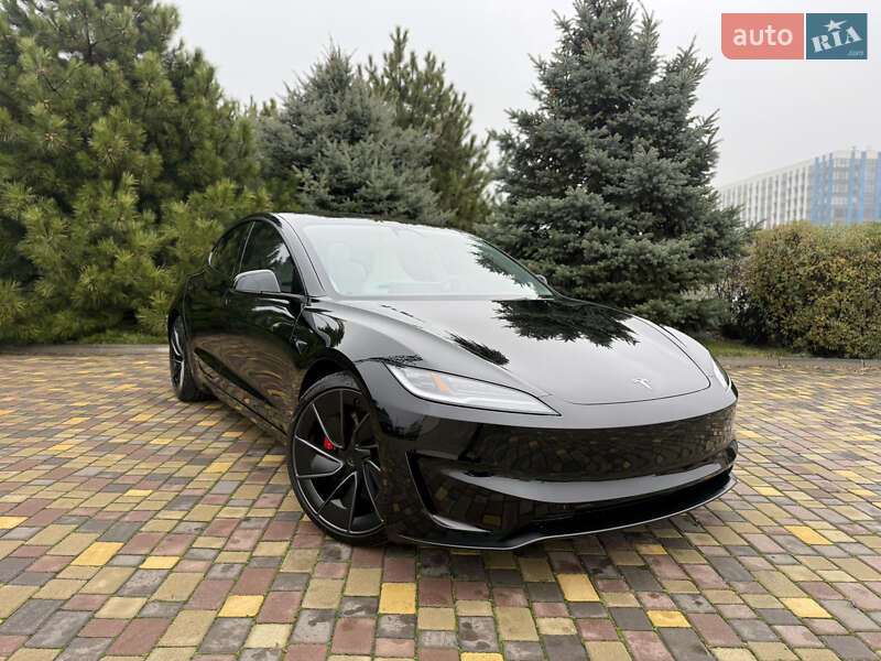 Седан Tesla Model 3 2025 в Днепре