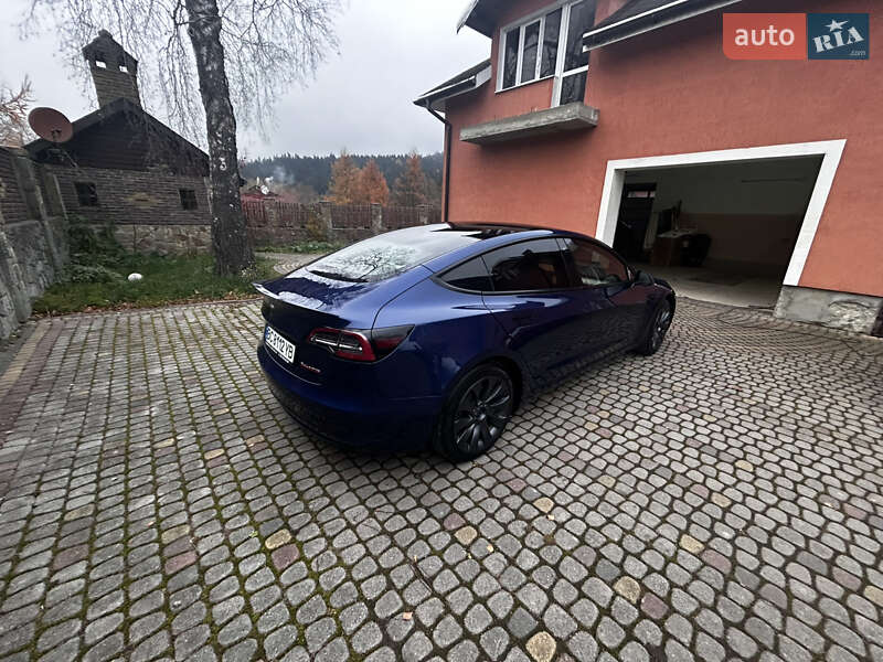 Седан Tesla Model 3 2022 в Львове фото 10 Седан Tesla Model 3 2022 в Львове