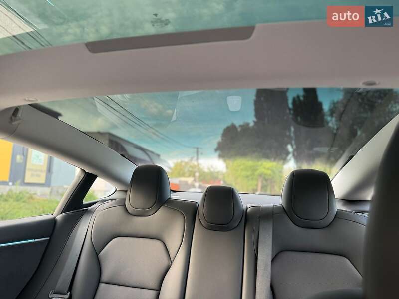 Седан Tesla Model 3 2024 в Новомосковске