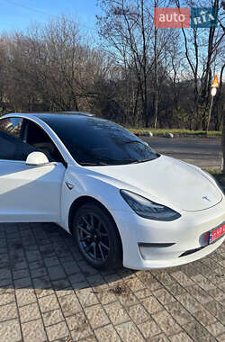 Седан Tesla Model 3 2020 в Львові