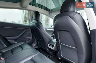 Седан Tesla Model 3 2020 в Киеве