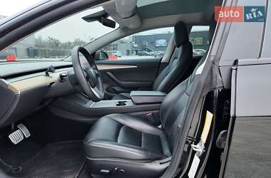 Седан Tesla Model 3 2020 в Киеве