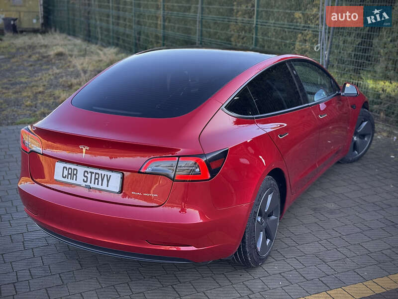 Седан Tesla Model 3 2023 в Стрые