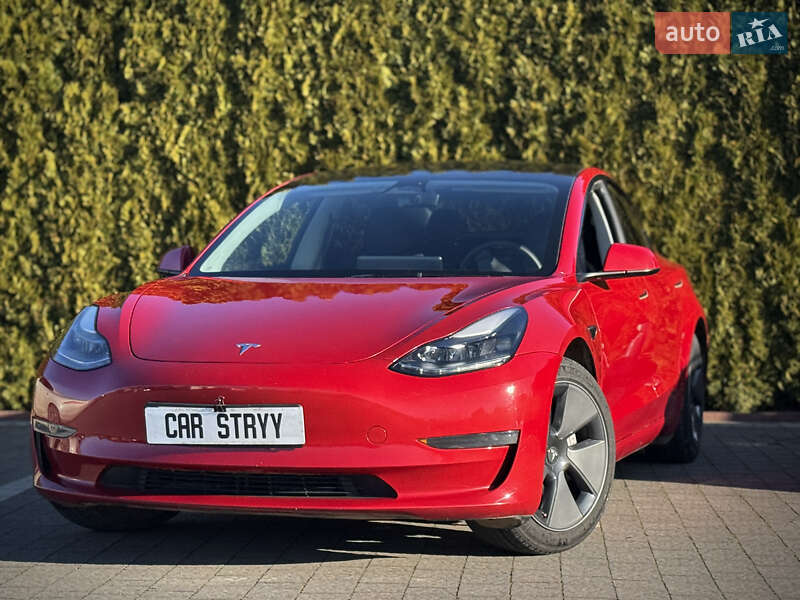 Седан Tesla Model 3 2023 в Стрые